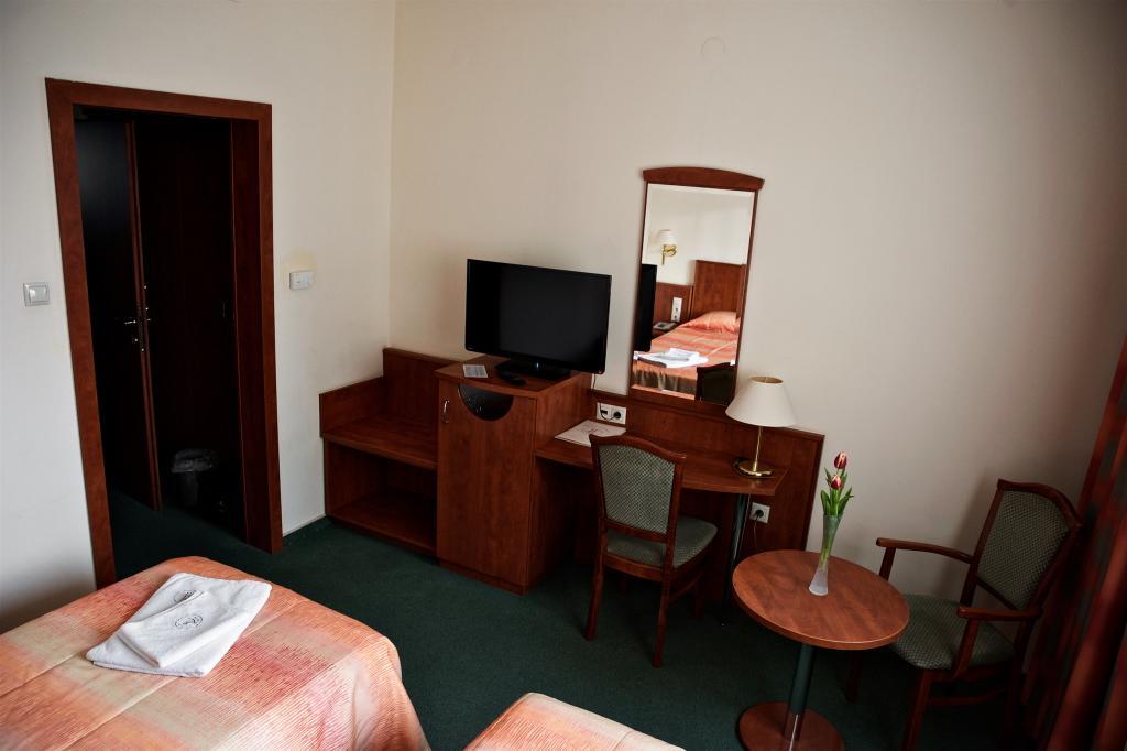Hotel Lukacs Superior Kazincbarcika Dış mekan fotoğraf