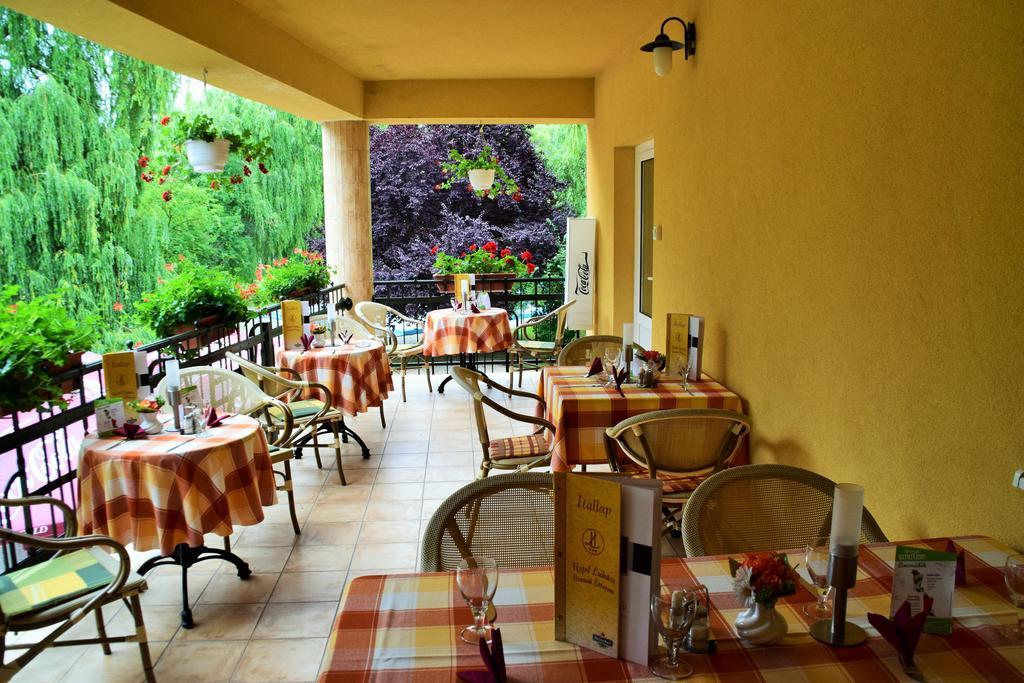 Hotel Lukacs Superior Kazincbarcika Dış mekan fotoğraf